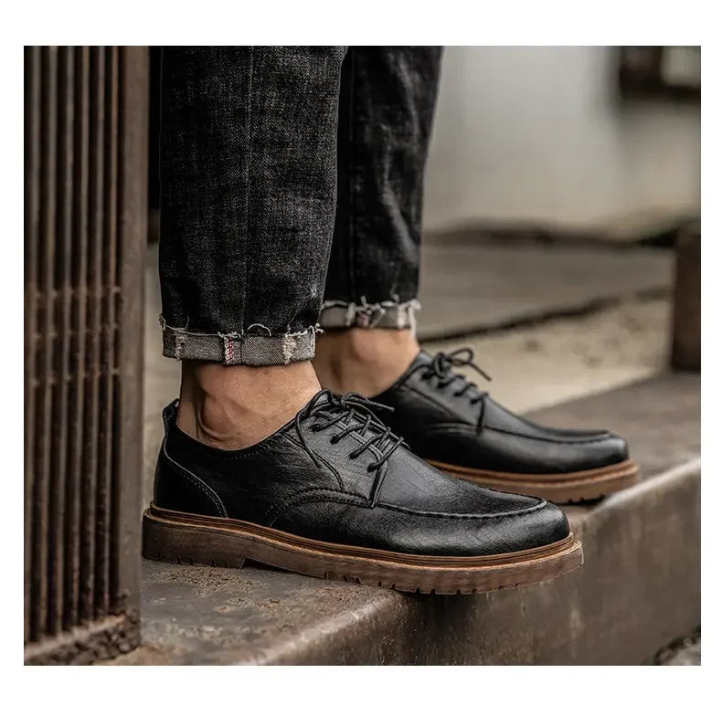Sapato Masculino Brogue de couro: casual, de couro genuíno.