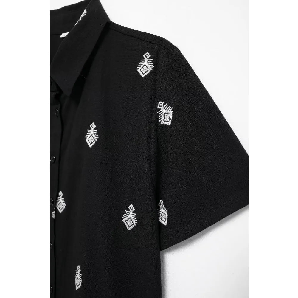 Conjunto Elegance: casual com 2 peças bordados com camisa tipo top de manga curta e lapela combinando calças largas