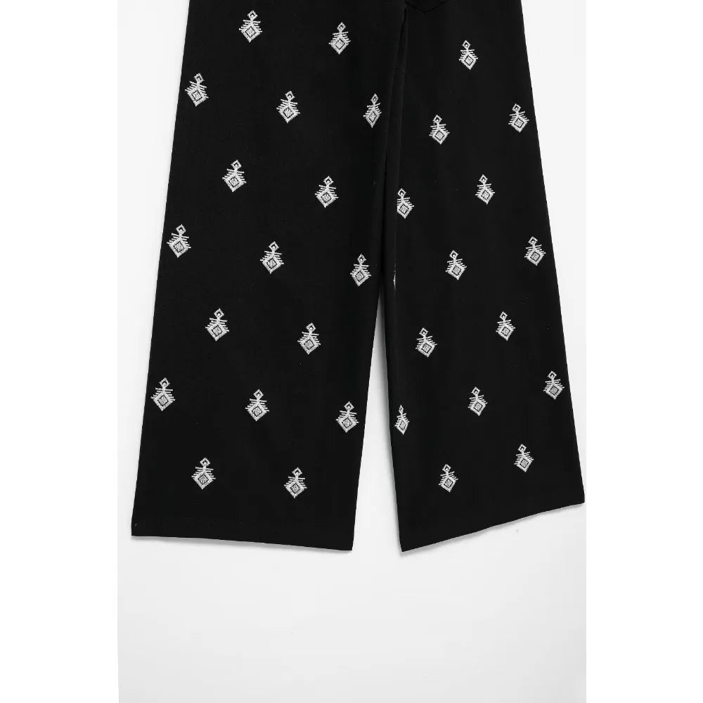 Conjunto Elegance: casual com 2 peças bordados com camisa tipo top de manga curta e lapela combinando calças largas