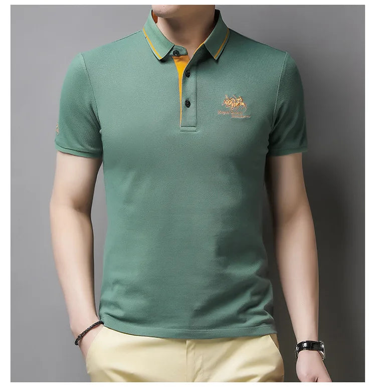Camisa polo masculina: bordada, em algodão de luxo, casual com lapela e manga curta