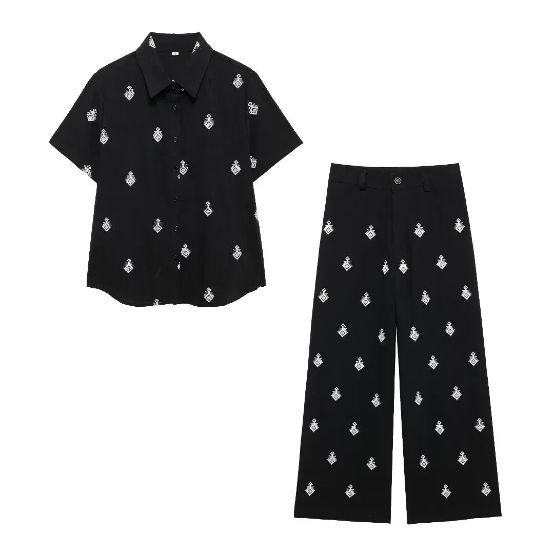 Conjunto Elegance: casual com 2 peças bordados com camisa tipo top de manga curta e lapela combinando calças largas