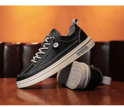 Novo casual masculino de couro: antiderrapante: moda confortável tênis, solado plano