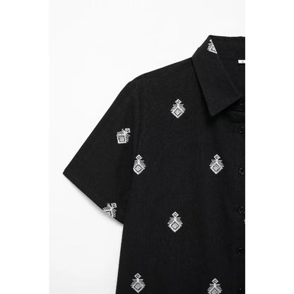 Conjunto Elegance: casual com 2 peças bordados com camisa tipo top de manga curta e lapela combinando calças largas
