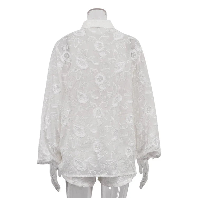 Conjunto feminino duas peças: moda primavera/verão com shorts solto e camisa longa