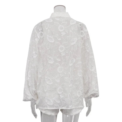 Conjunto feminino duas peças: moda primavera/verão com shorts solto e camisa longa