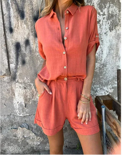 Conjunto duas peças algodão e linho: camisa com lapela, botão, manga curta + shorts
