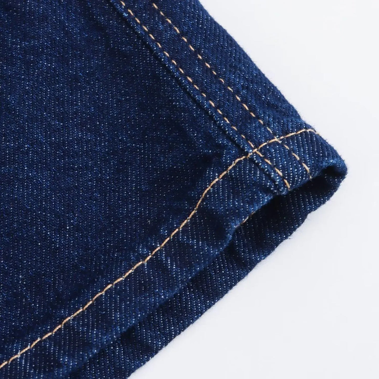 Conjunto feminina em jeans: camisa colarinho degotado com manga curta e bolso decoração + shorts cintura média assimétricos