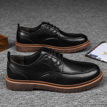 Sapato Masculino Brogue de couro: casual, de couro genuíno.