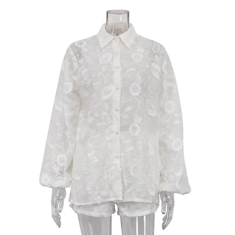Conjunto feminino duas peças: moda primavera/verão com shorts solto e camisa longa