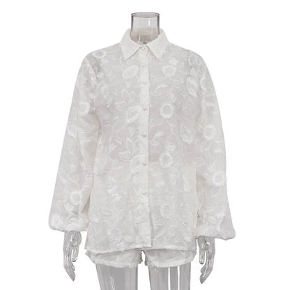 Conjunto feminino duas peças: moda primavera/verão com shorts solto e camisa longa