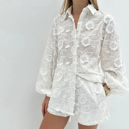 Conjunto feminino duas peças: moda primavera/verão com shorts solto e camisa longa