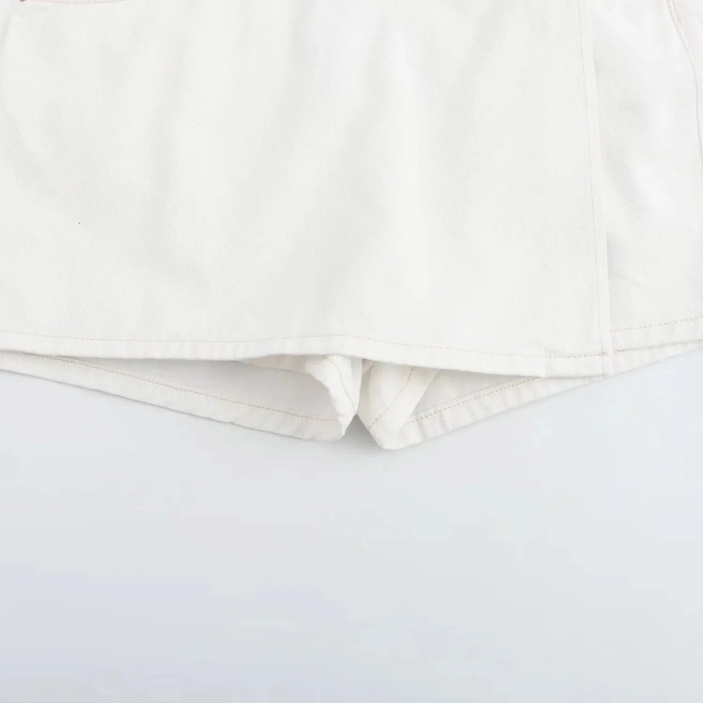 Conjuntos femininos em jeans: camisa gola com manga curta e bolso decoração +  shorts cintura média assimétrico