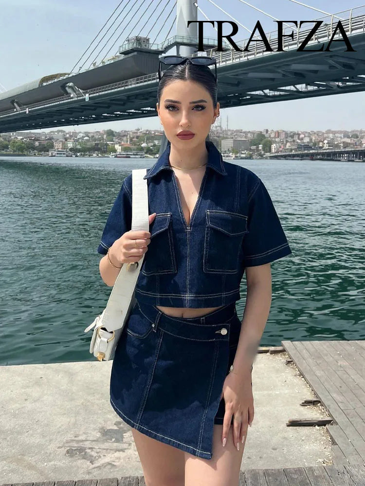 Conjunto feminina em jeans: camisa colarinho degotado com manga curta e bolso decoração + shorts cintura média assimétricos