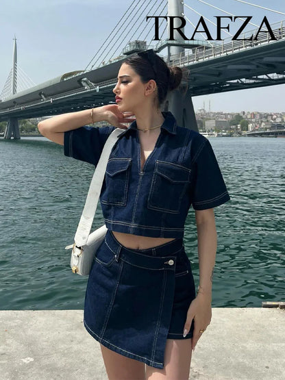 Conjunto feminina em jeans: camisa colarinho degotado com manga curta e bolso decoração + shorts cintura média assimétricos