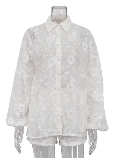 Conjunto feminino duas peças: moda primavera/verão com shorts solto e camisa longa