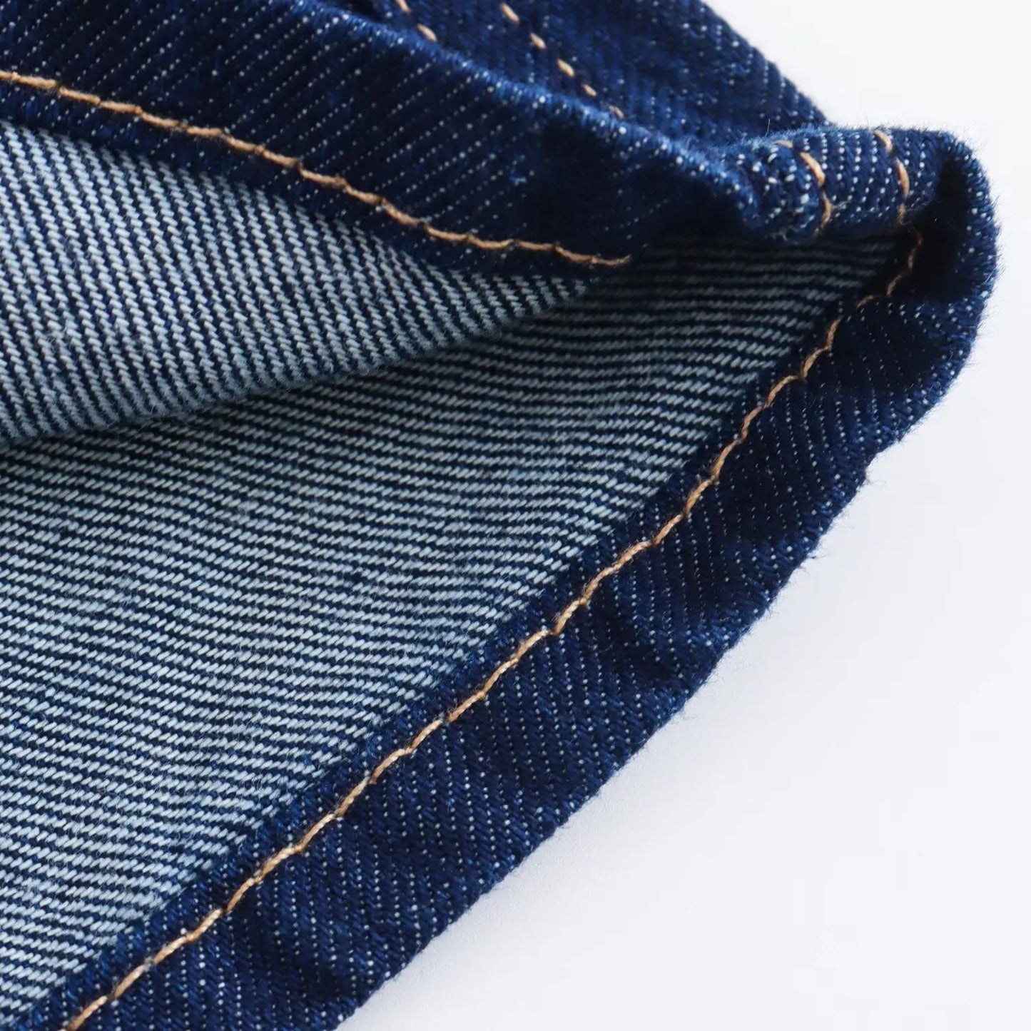 Conjunto feminina em jeans: camisa colarinho degotado com manga curta e bolso decoração + shorts cintura média assimétricos