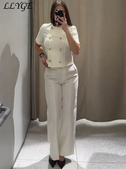 Conjunto Elegance de duas peças: com colete (tipo blazer) de manga curta e calça perna larga