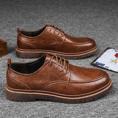 Sapato Masculino Brogue de couro: casual, de couro genuíno.