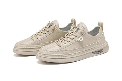 Novo casual masculino de couro: antiderrapante: moda confortável tênis, solado plano