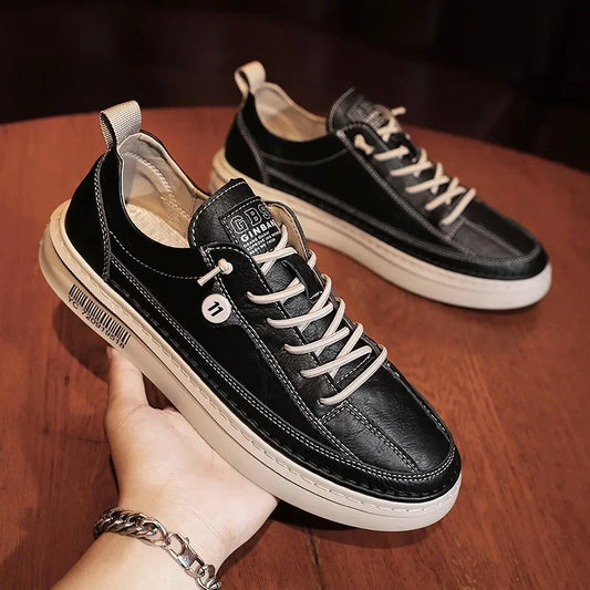 Novo casual masculino de couro: antiderrapante: moda confortável tênis, solado plano