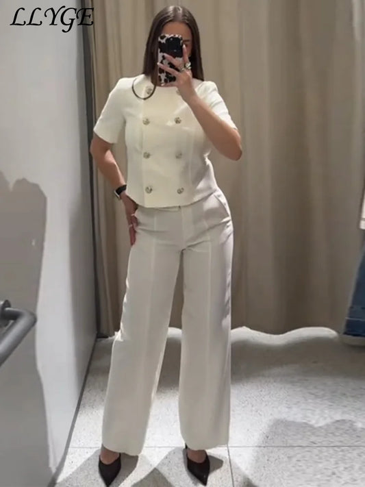 Conjunto Elegance de duas peças: com colete (tipo blazer) de manga curta e calça perna larga