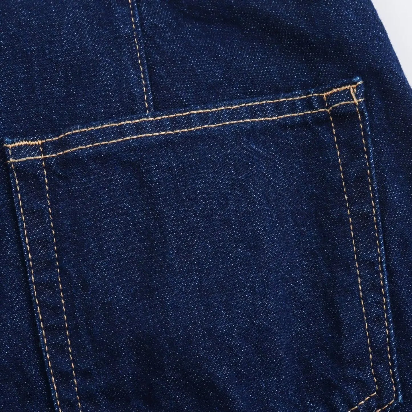 Conjunto feminina em jeans: camisa colarinho degotado com manga curta e bolso decoração + shorts cintura média assimétricos