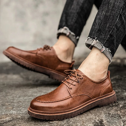 Sapato Masculino Brogue de couro: casual, de couro genuíno.