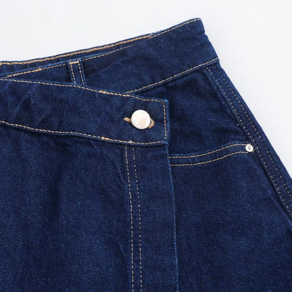 Conjunto feminina em jeans: camisa colarinho degotado com manga curta e bolso decoração + shorts cintura média assimétricos